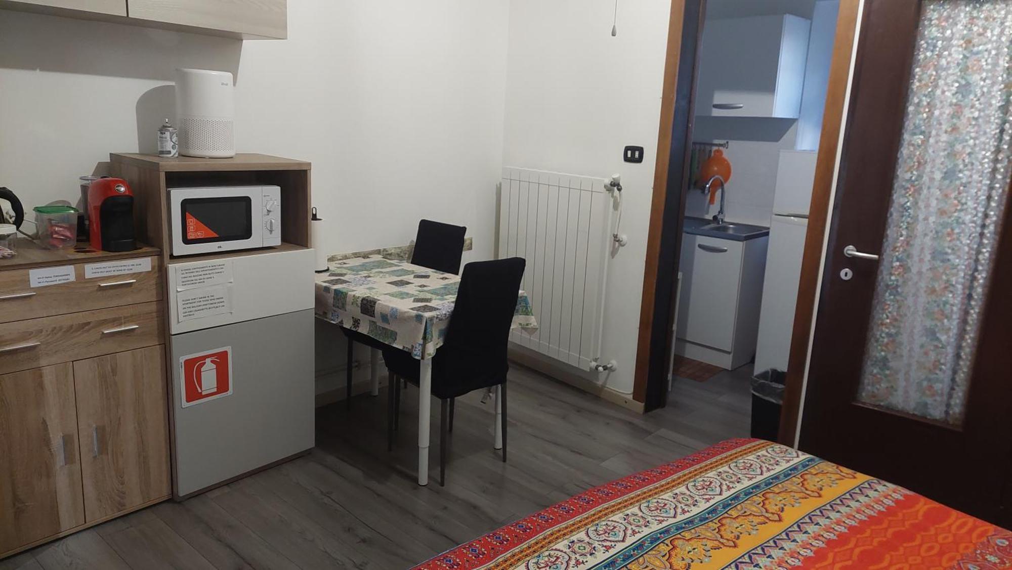 Affitti Brevi Ferrera Monolocale Ferrera 20 Minuti Da Rho Fiera E San Siro Apartman Bareggio Szoba fotó